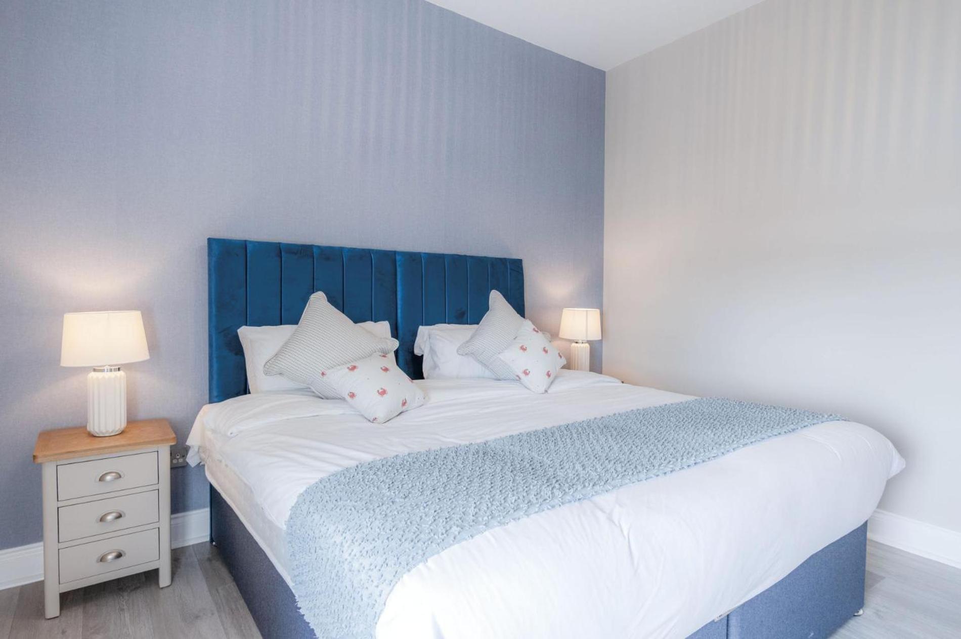Beach Haven Hideout - 2 Bedroom - Milford Haven Bagian luar foto