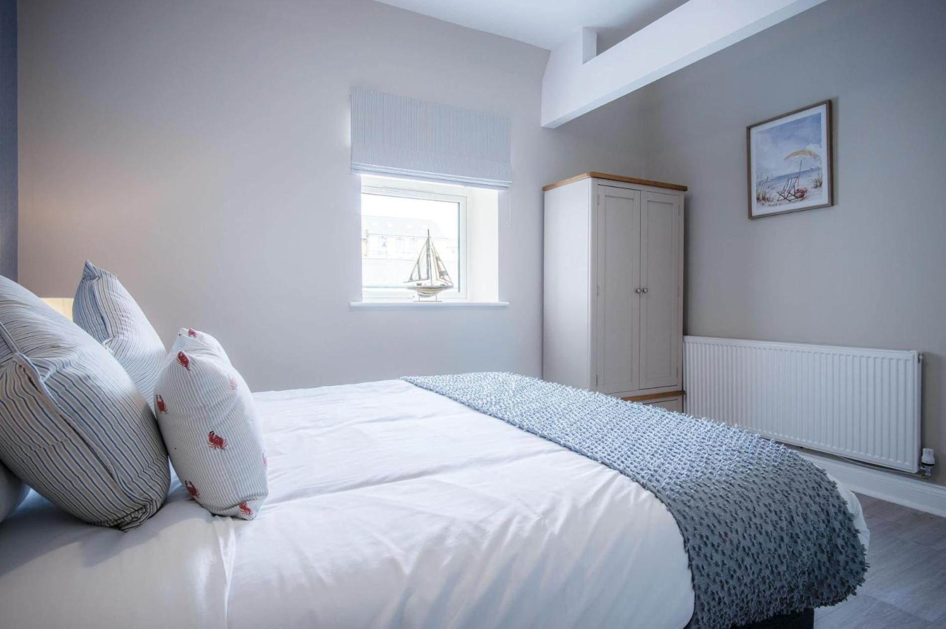 Beach Haven Hideout - 2 Bedroom - Milford Haven Bagian luar foto