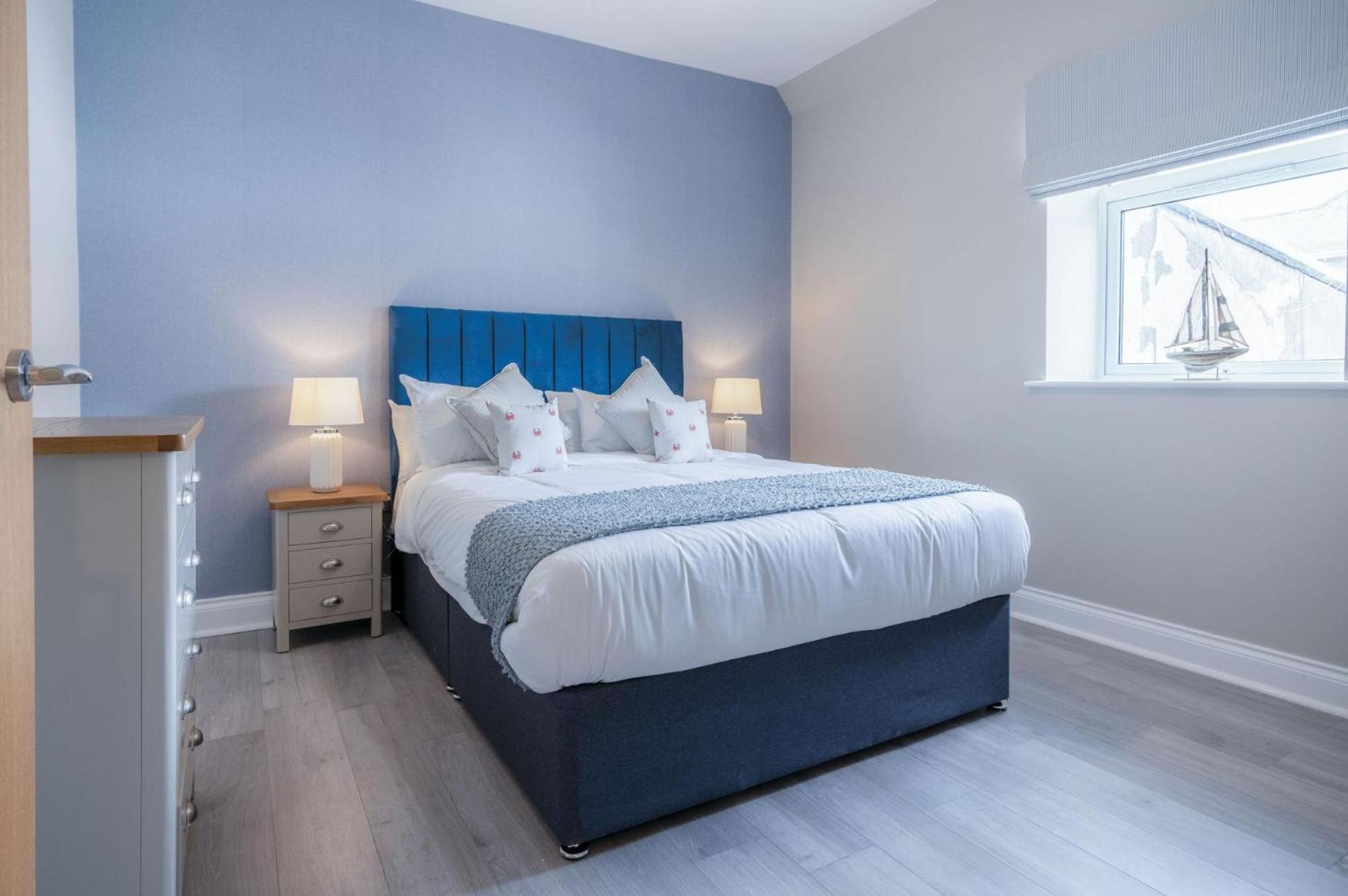 Beach Haven Hideout - 2 Bedroom - Milford Haven Bagian luar foto
