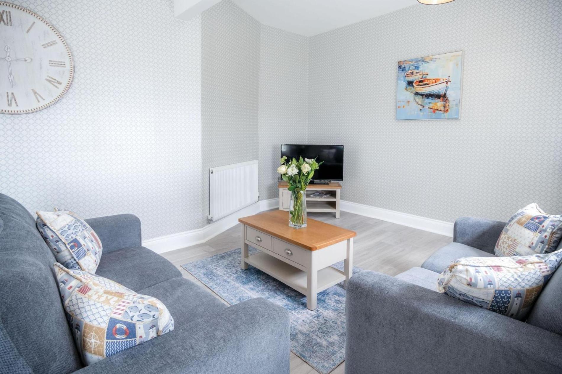 Beach Haven Hideout - 2 Bedroom - Milford Haven Bagian luar foto