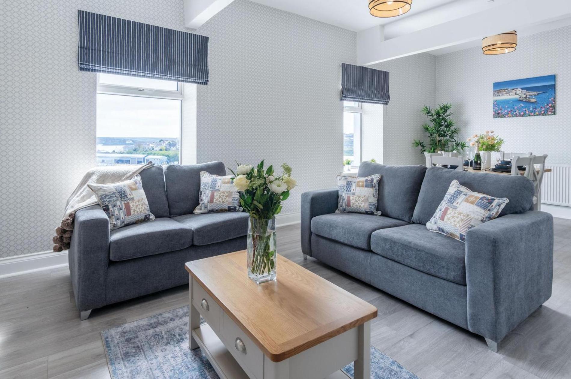 Beach Haven Hideout - 2 Bedroom - Milford Haven Bagian luar foto
